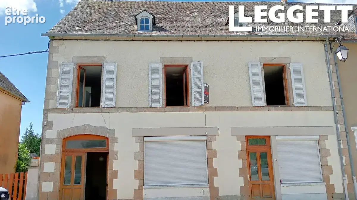 NEGOCIABLE ! Grande maison de village mitoyenne d'un coté à rénover avec terrasse, jardin et cave - photo 3