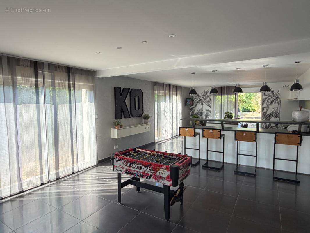 Villa sur parc arboré avec piscine - photo 5