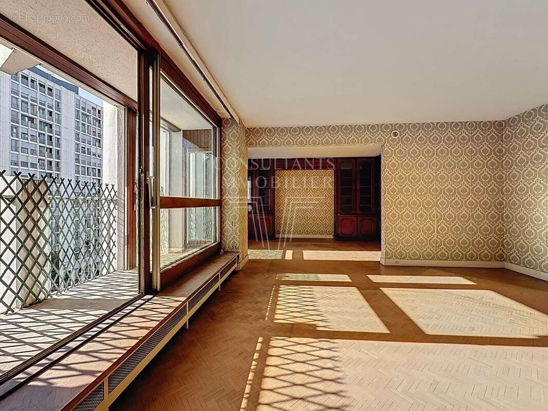 Appartement à PARIS-15E