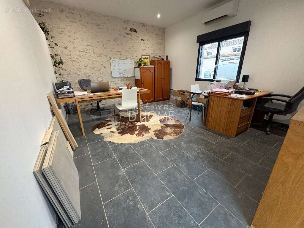 Maison à JOUY-LE-CHATEL