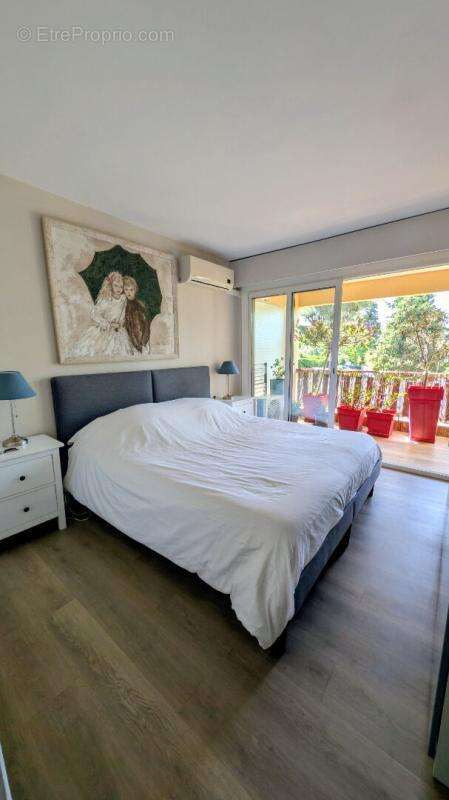 Grand t2  avec terrasse parking et cave . emplacement exceptionnel au c?ur de boulouris - photo 7