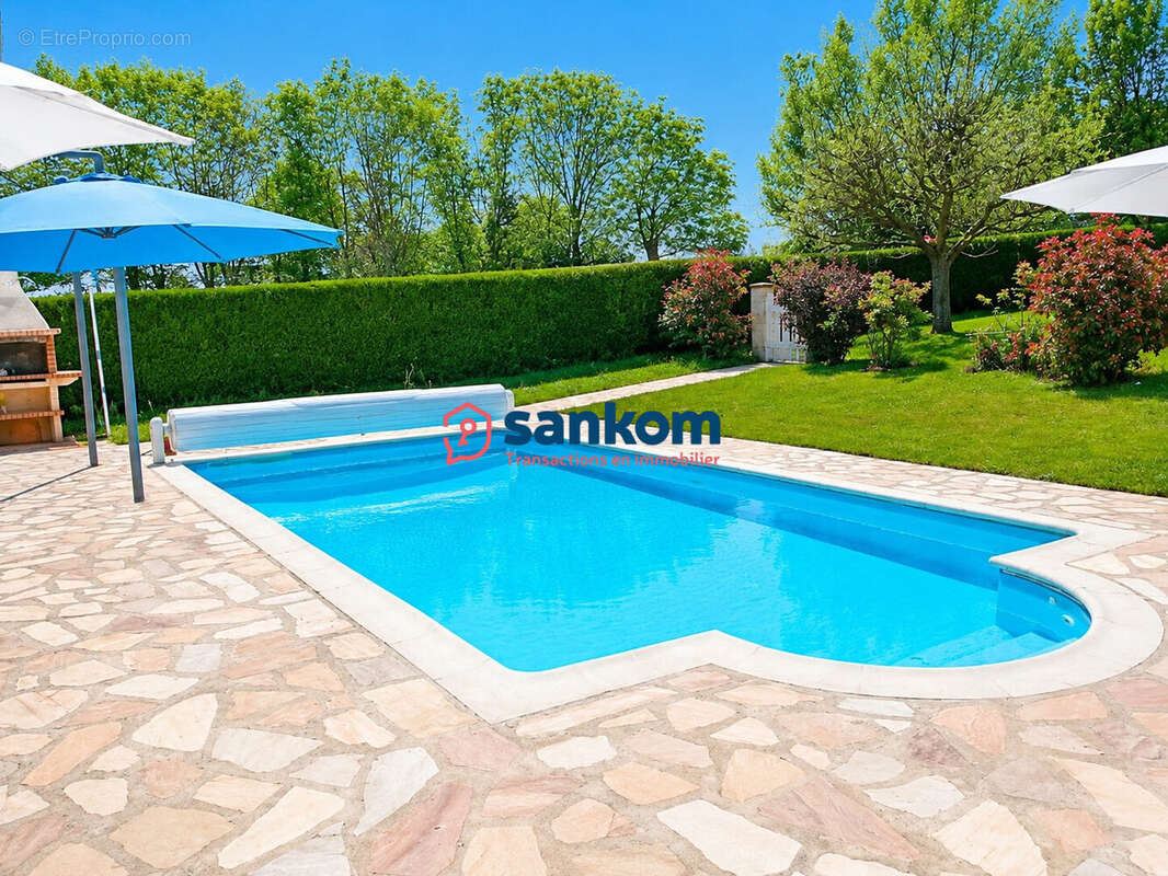 Maison 130 m² à Sanssac-L'eglise  - photo 4