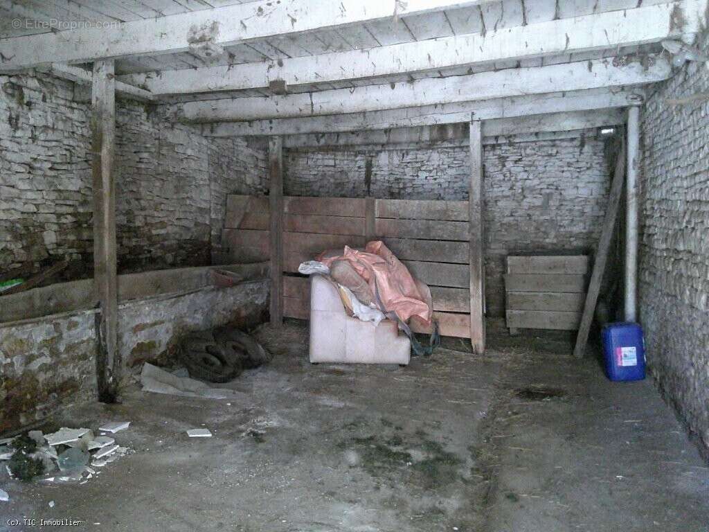 Maison de Campagne Avec Dépendances. Investissement Potentiel - photo 20