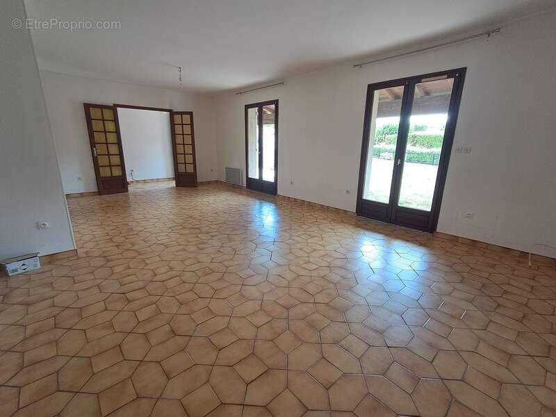 Villa de plain-pied 130m² avec jardin et garage - 11150 Villesiscle - photo 3