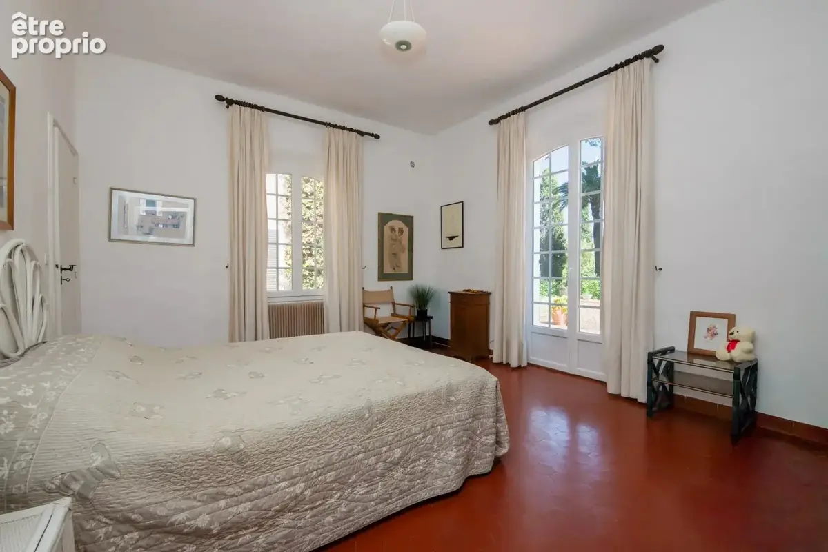 Mas de caractère de 1938 dans un domaine privé, parc de 6 450 m² à deux pas des plages - photo 15