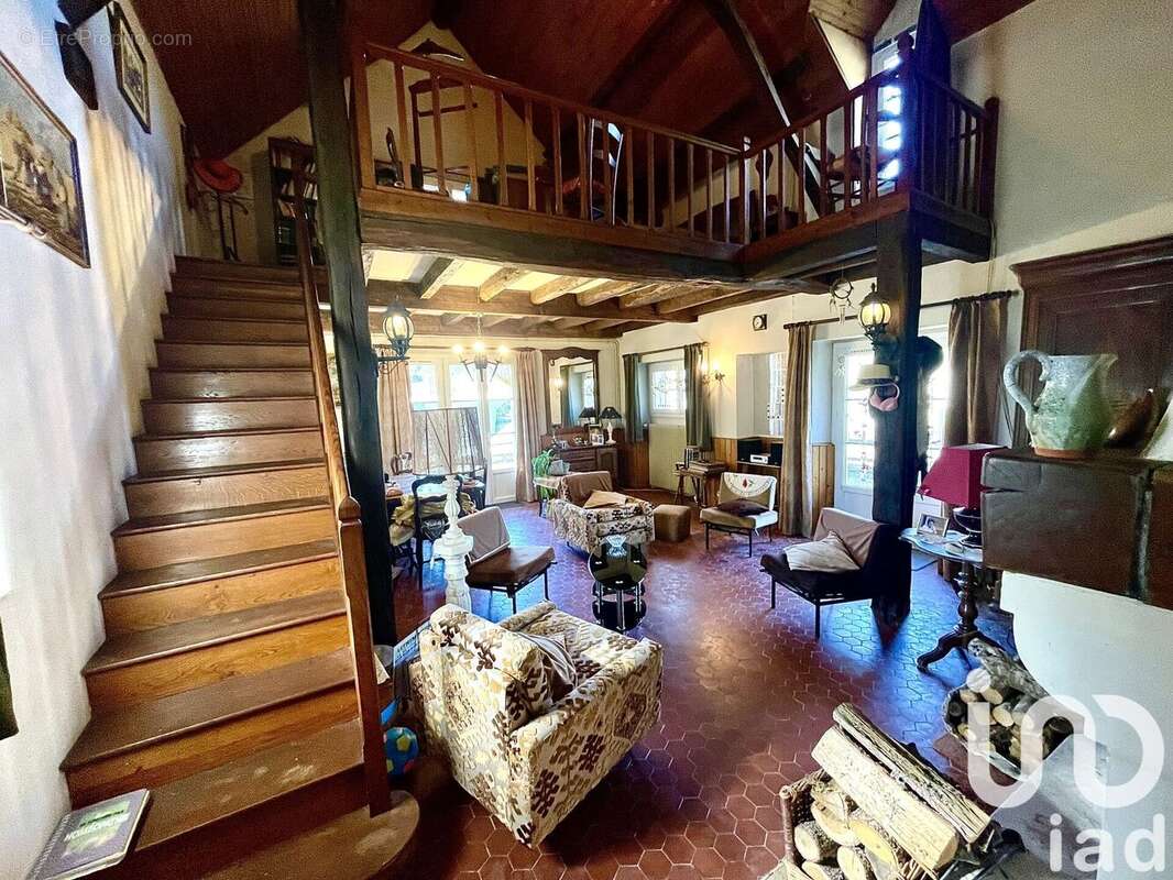 Photo 3 - Maison à FONTGOMBAULT