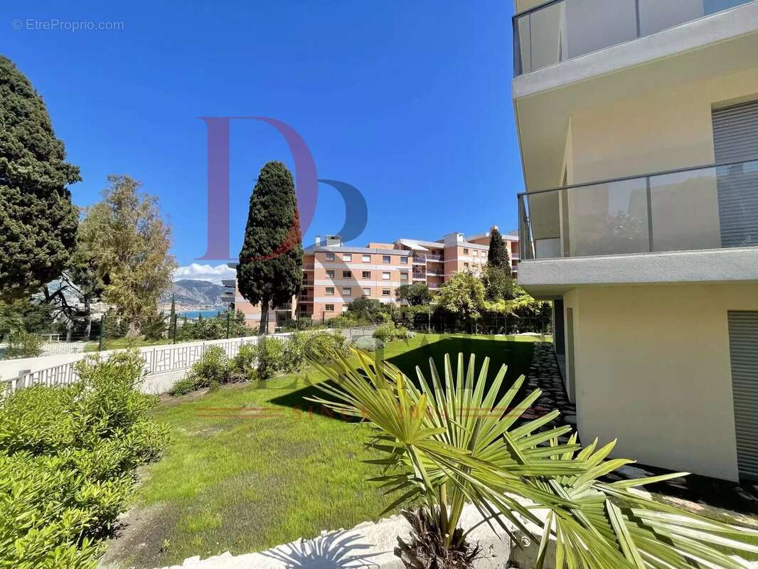 Appartement à ROQUEBRUNE-CAP-MARTIN