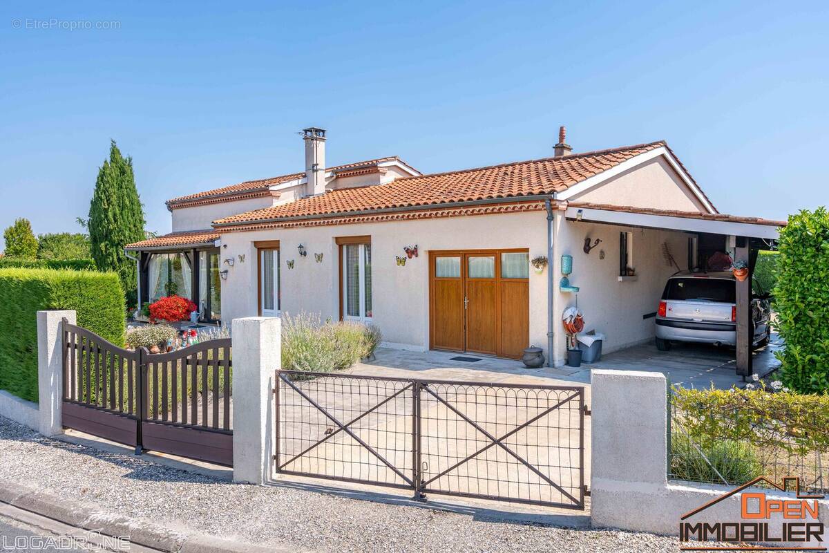 Maison à CASTELNAUD-DE-GRATECAMBE