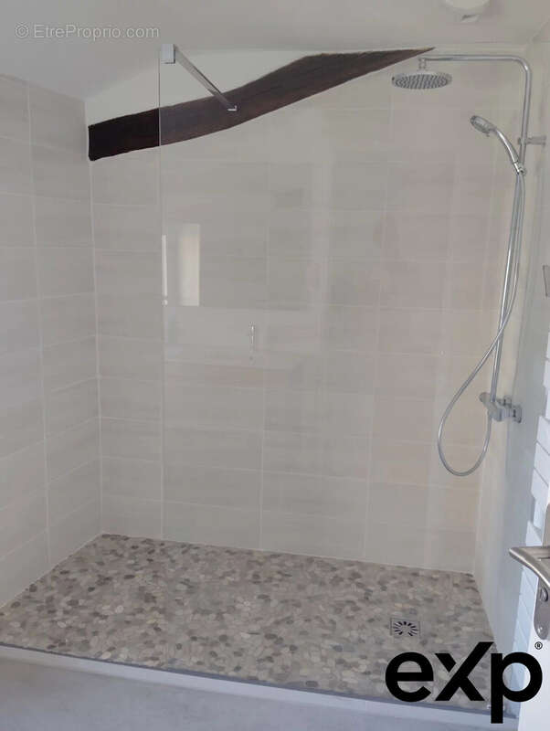 Maison à CHISSEY-LES-MACON