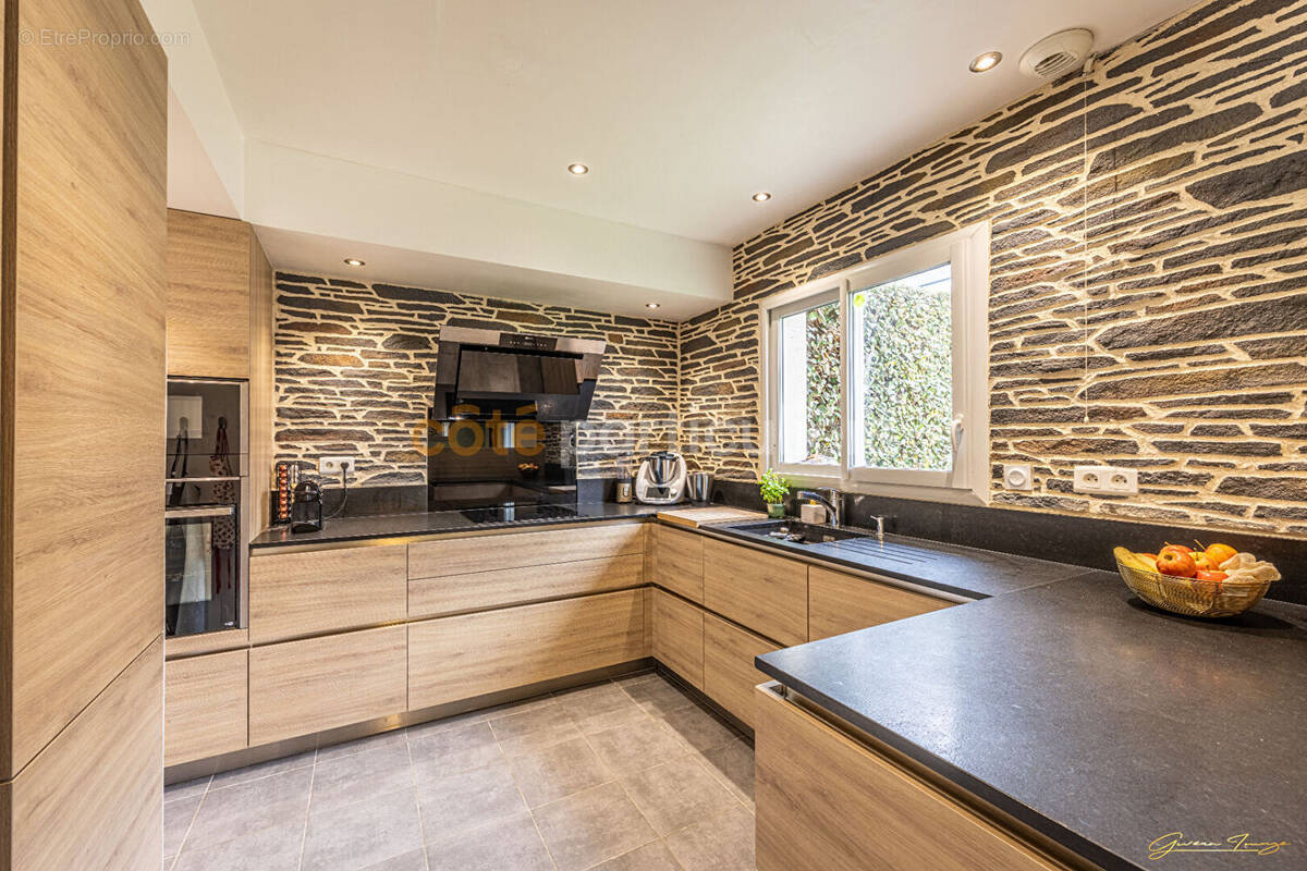 Maison à LA VILLE-ES-NONAIS