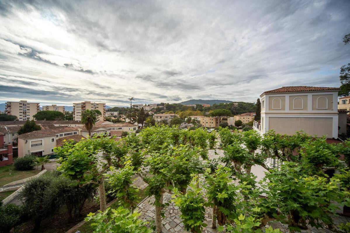 Appartement à LE CANNET