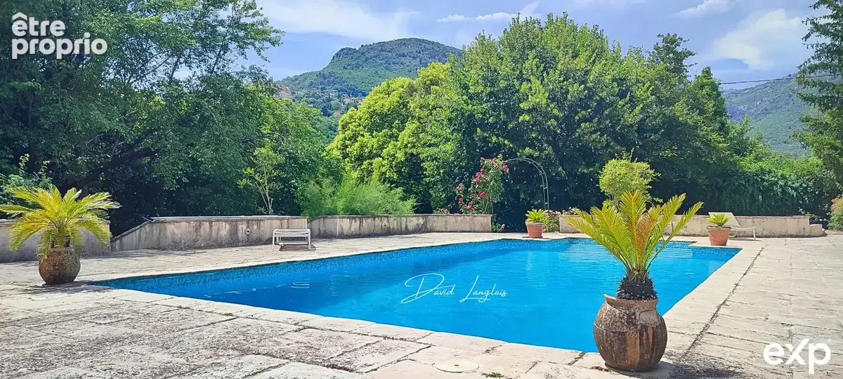 Maison 9 pièces 242 m² à vendre à Tourrettes-Sur-Loup (06140) - photo 2