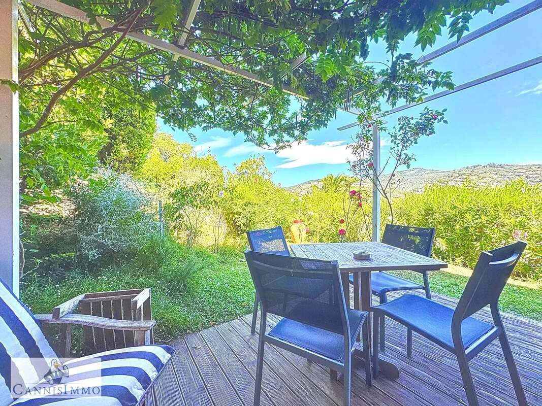 Appartement à MANDELIEU-LA-NAPOULE