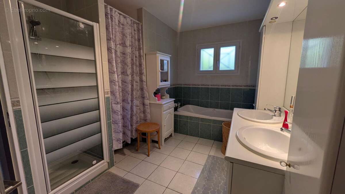 Maison à SAINT-ANDRE-DE-CUBZAC