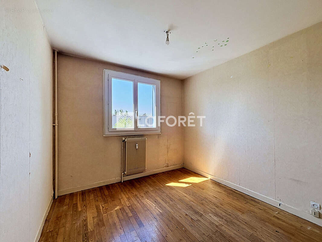 Appartement à GENAY