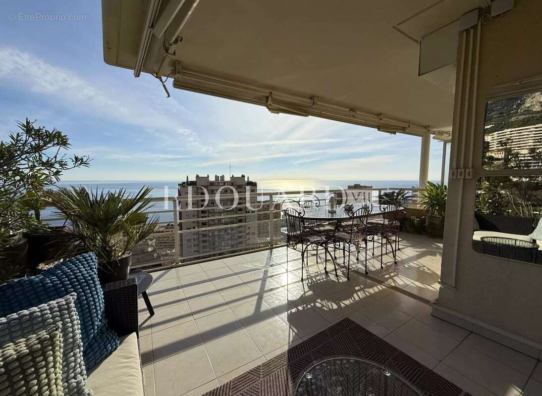 Appartement à BEAUSOLEIL