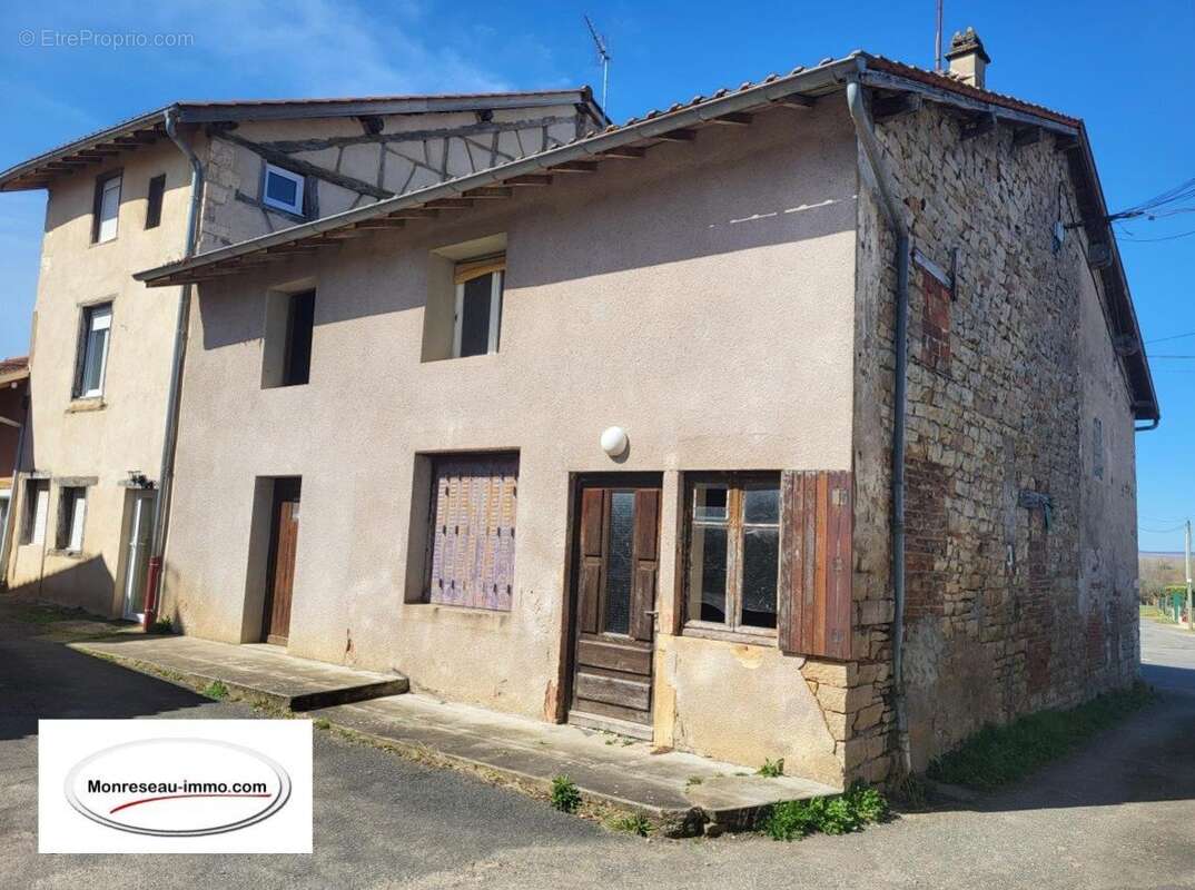 Maison à PONT-DE-VAUX