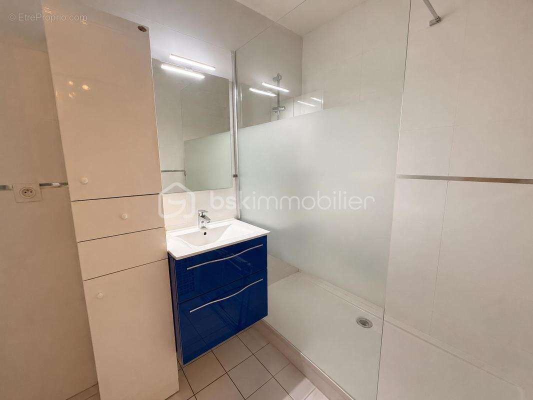 Nouveauté / SAINT-SÉBASTIEN-SUR-LOIRE – Centre-ville – Appartement T3 avec jardin privatif et garage - photo 6