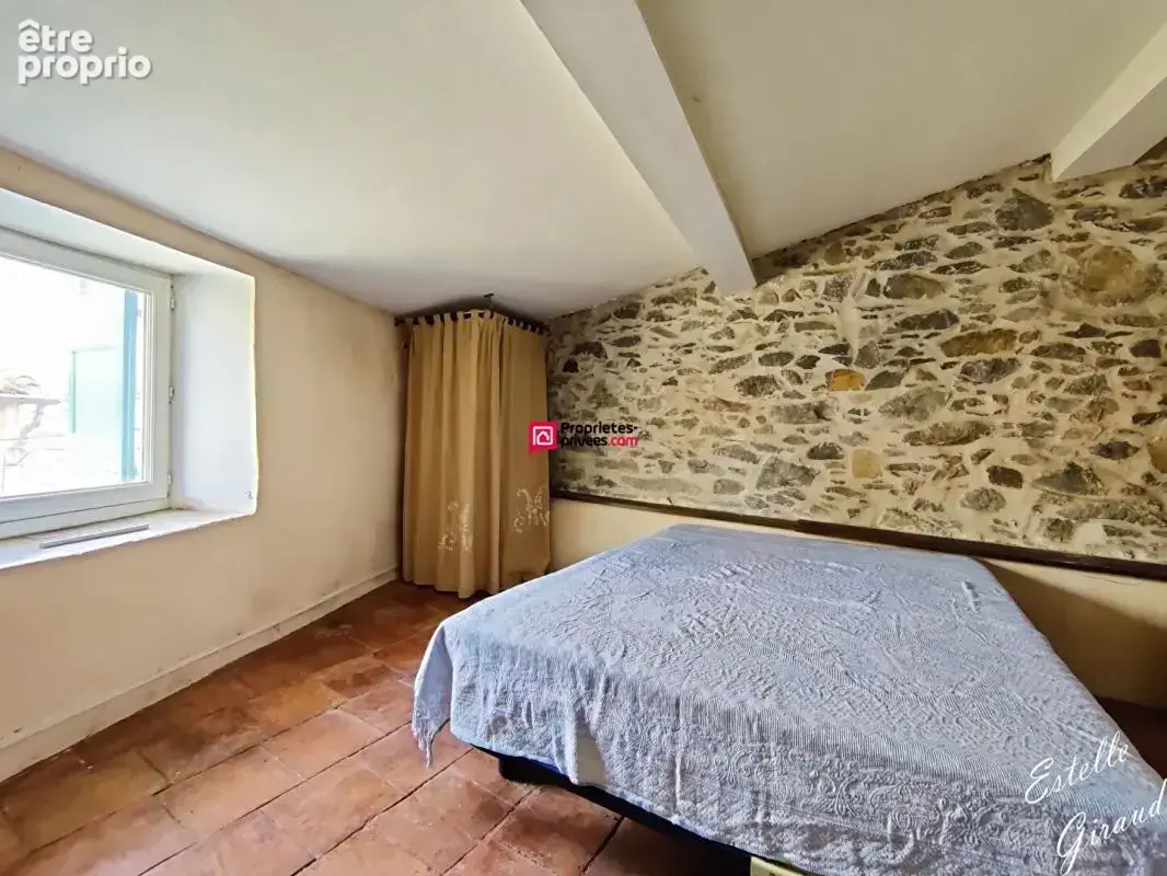 Maison en pierre - Petit prix - Idéal investissement ou pied-à-terre - photo 2