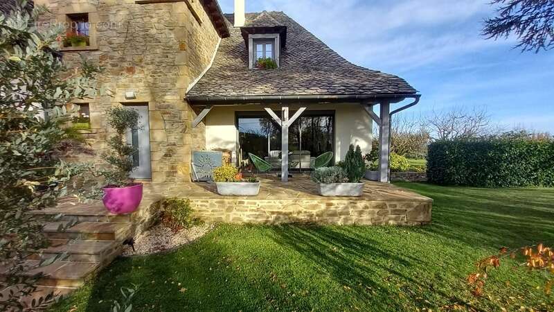 Maison à MONTBAZENS