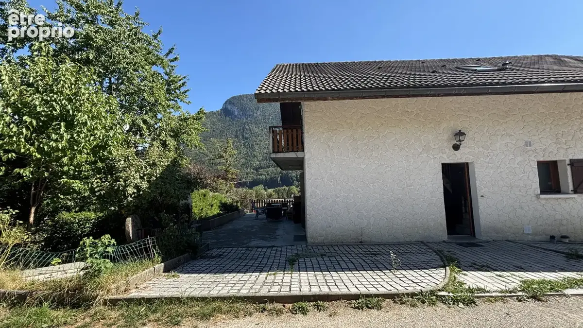 Appartement 232 m² à vendre à Evires (74570) - photo 5