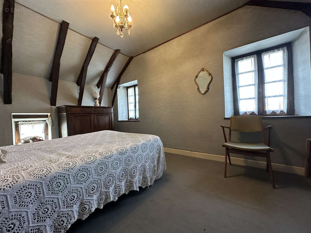 Maison à ARPAJON-SUR-CERE