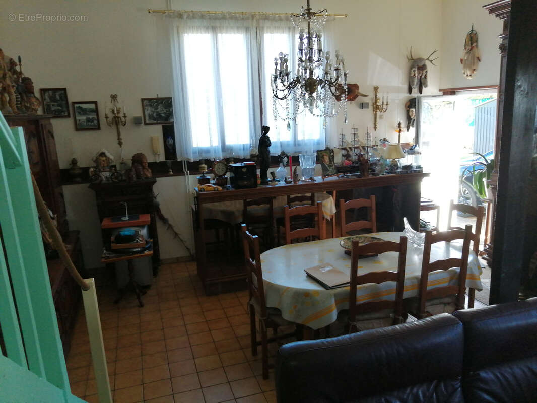 Maison à GREGES