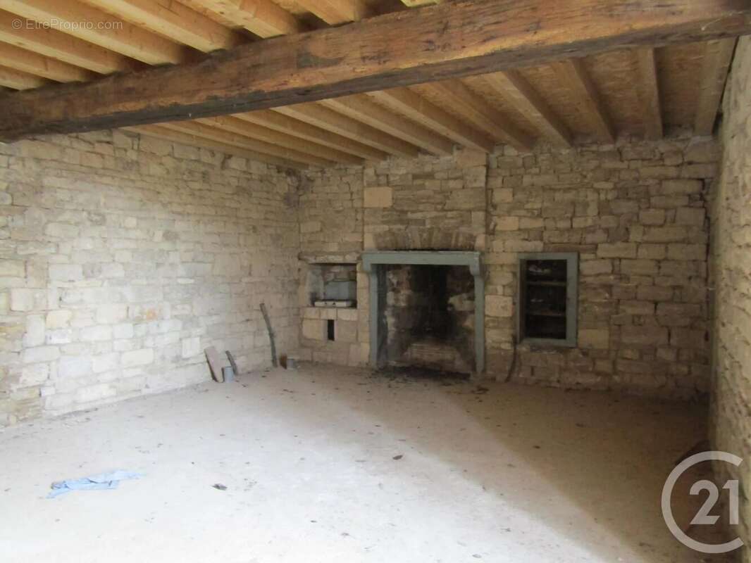 Maison à PAIZAY-NAUDOUIN-EMBOURIE