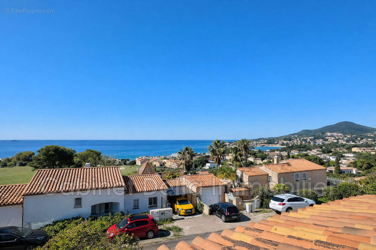 Maison à CARQUEIRANNE