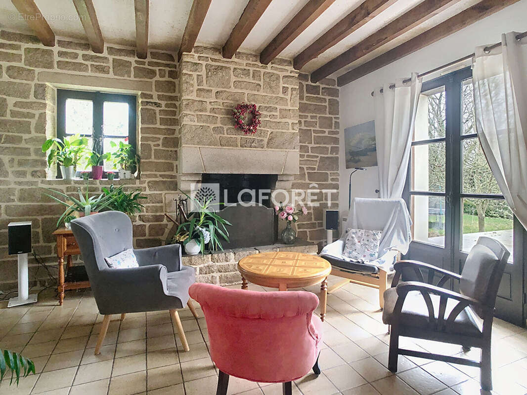 Maison Guer 156m² 5 chambres terrasse garage bureau cave - photo 3