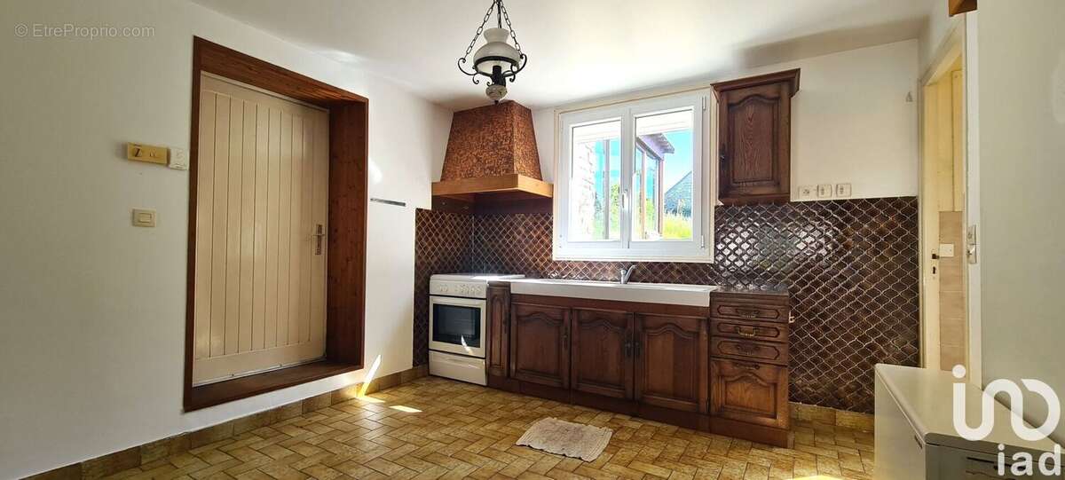 Maison 135 m² à Larre  - photo 2