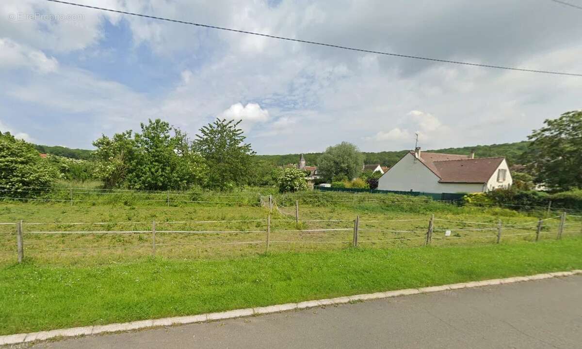 Terrain à CUISY