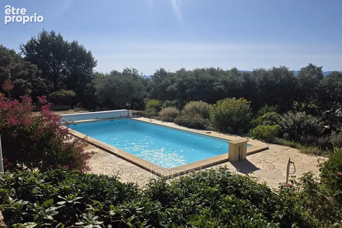 Maison 7 pièces 170 m² à vendre à Saint-Saturnin-Les-Apt (84490) - photo 3
