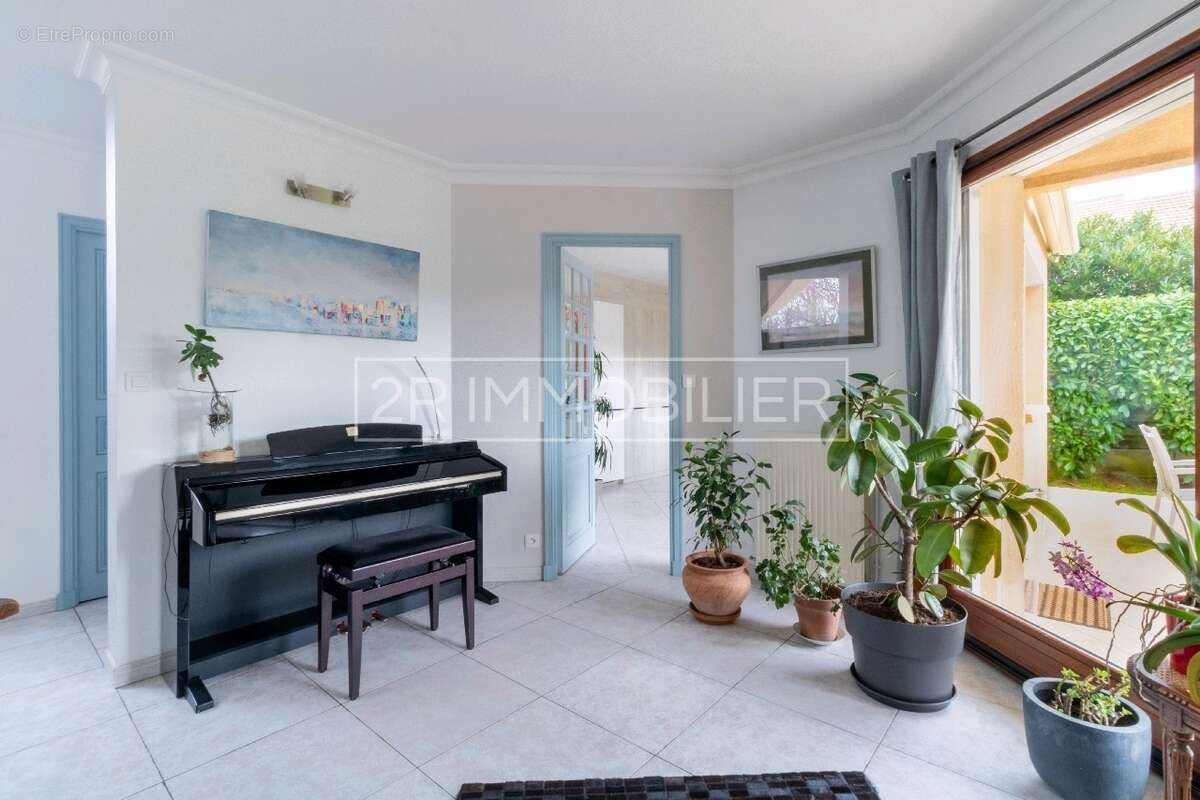 Maison à GUERMANTES