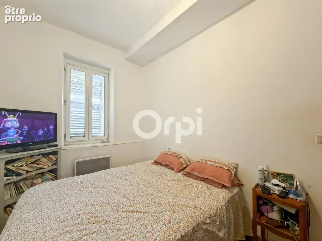 ** La Ciotat centre-ville - Appartement 3 pièces 58 m2 ** - photo 8