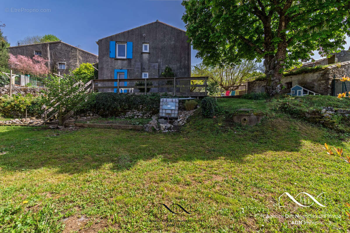 Maison à VILLARDEBELLE