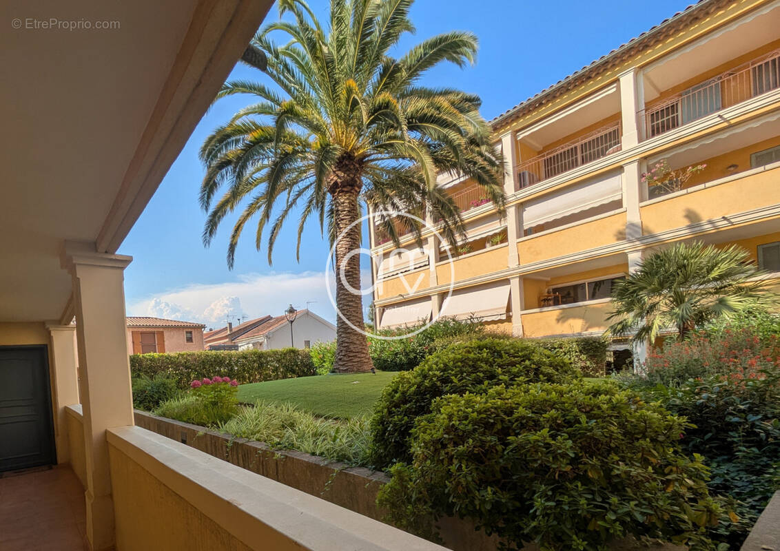 Appartement à LA LONDE-LES-MAURES