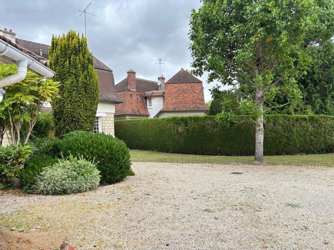 Maison à COMPIEGNE