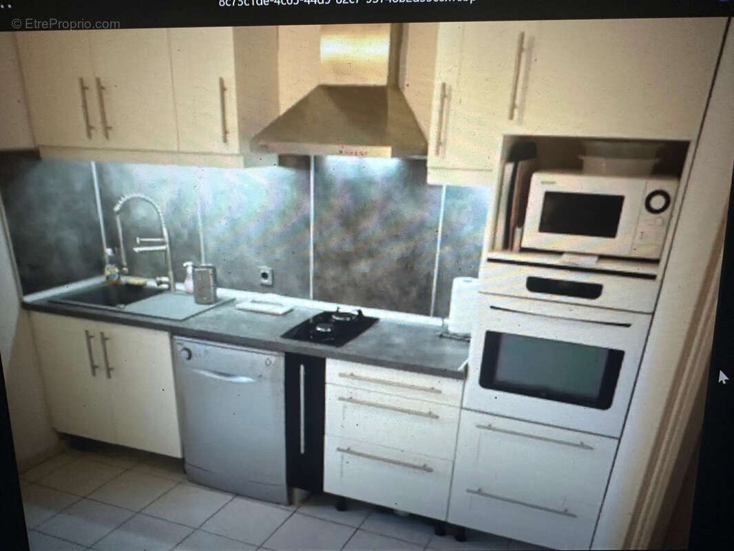 Appartement à MAUGUIO