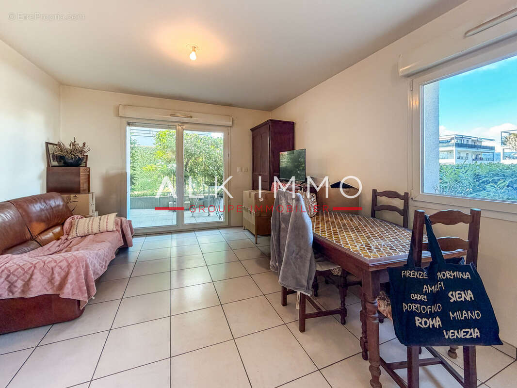 Appartement à VALLEIRY