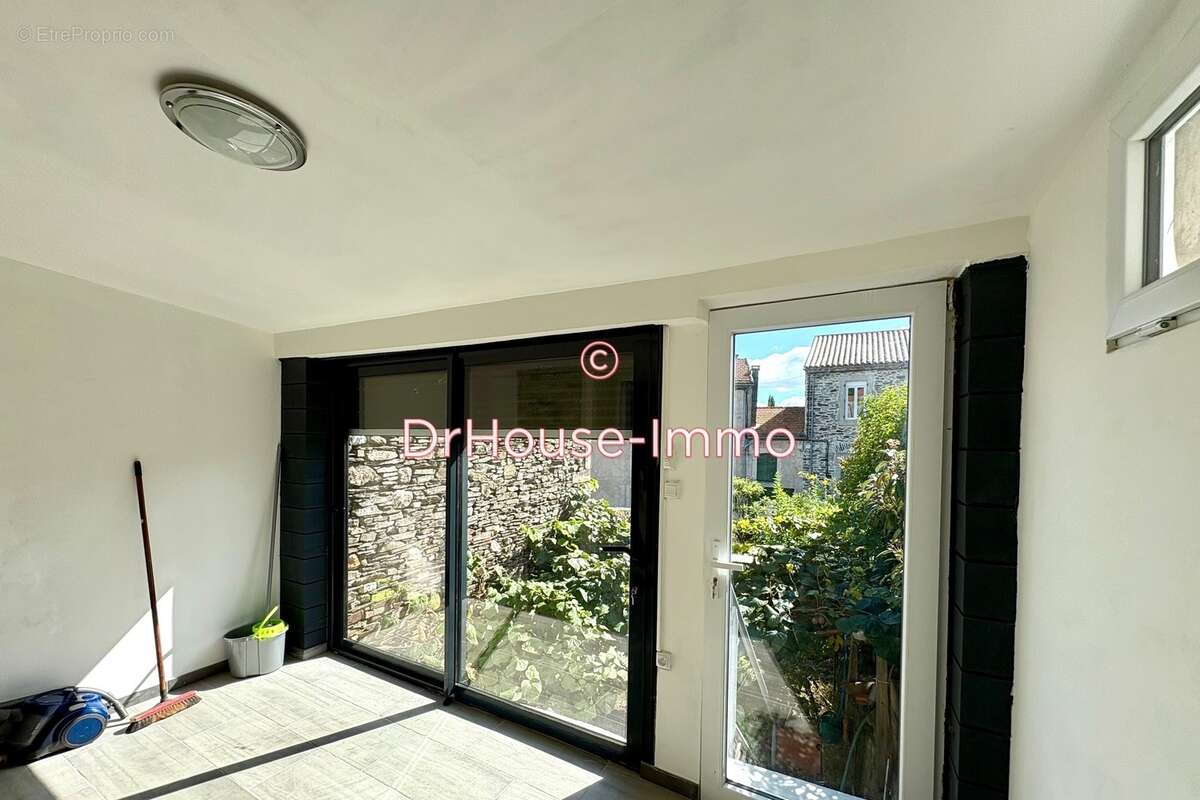 Maison à VILLARDONNEL