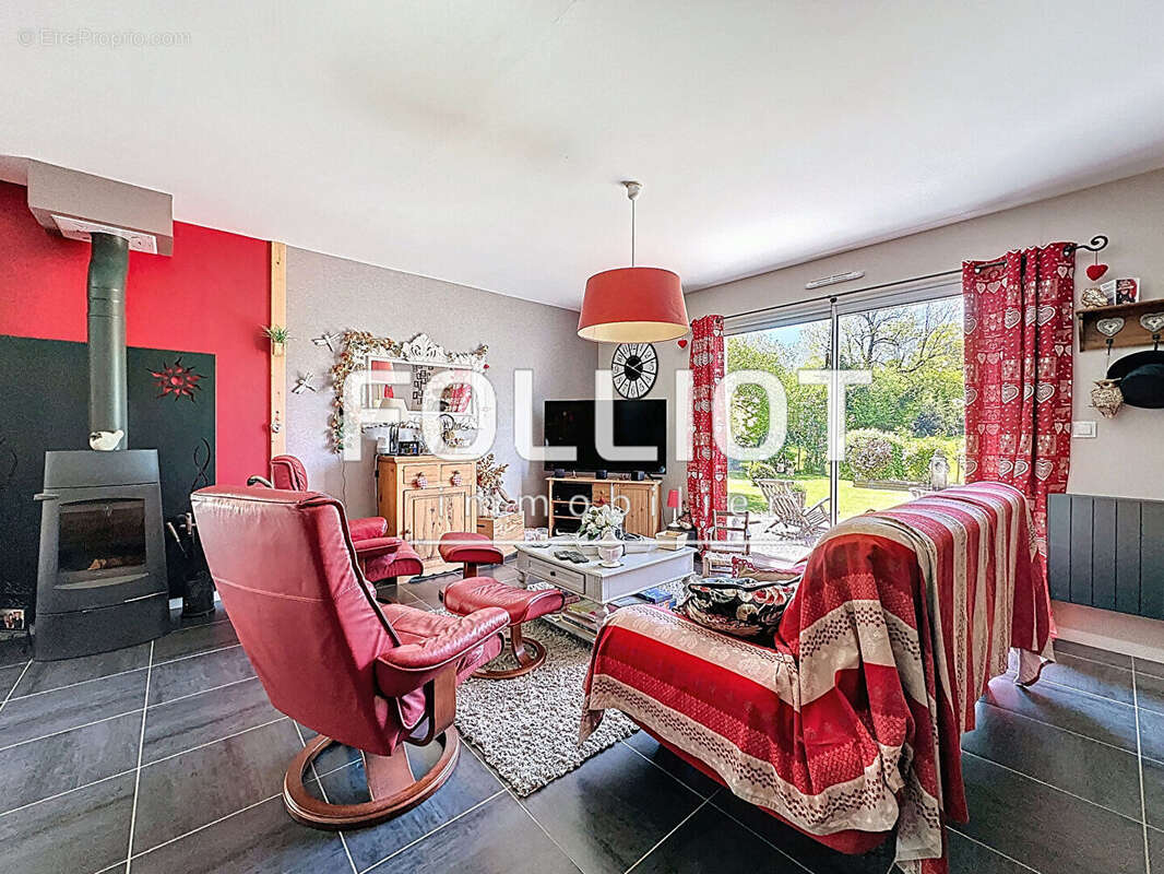 Maison à SAINT-SAUVEUR-LA-POMMERAYE