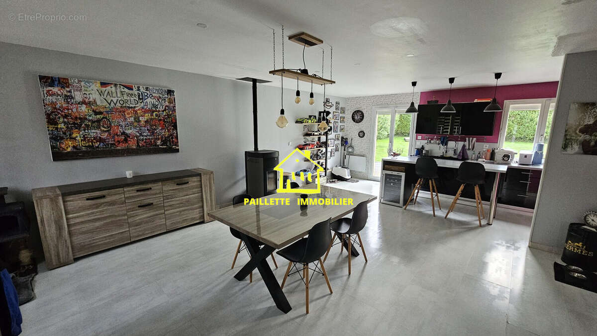 Maison à SAINT-MACLOU-LA-BRIERE