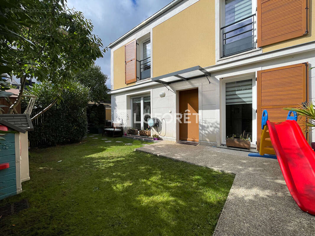 Maison à VILLECRESNES