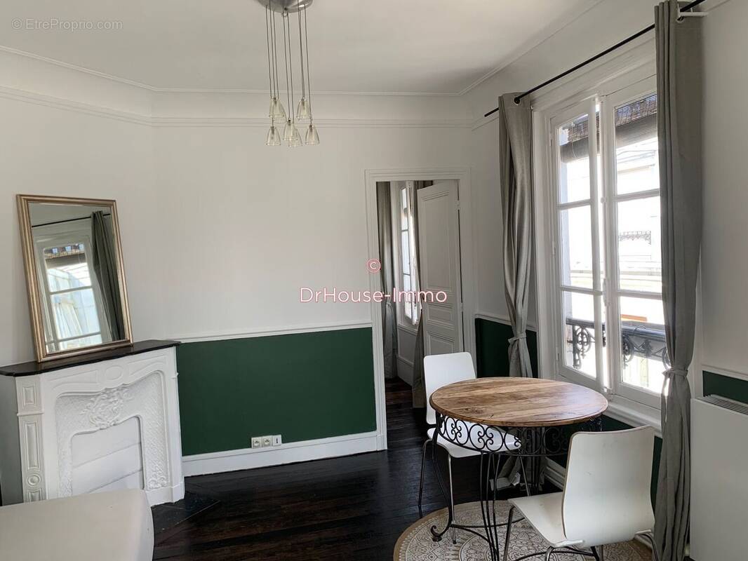 Appartement à PARIS-18E