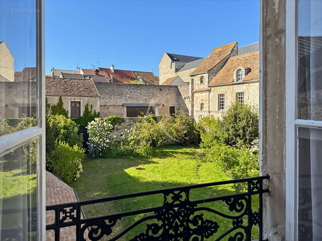 Maison à ETAMPES