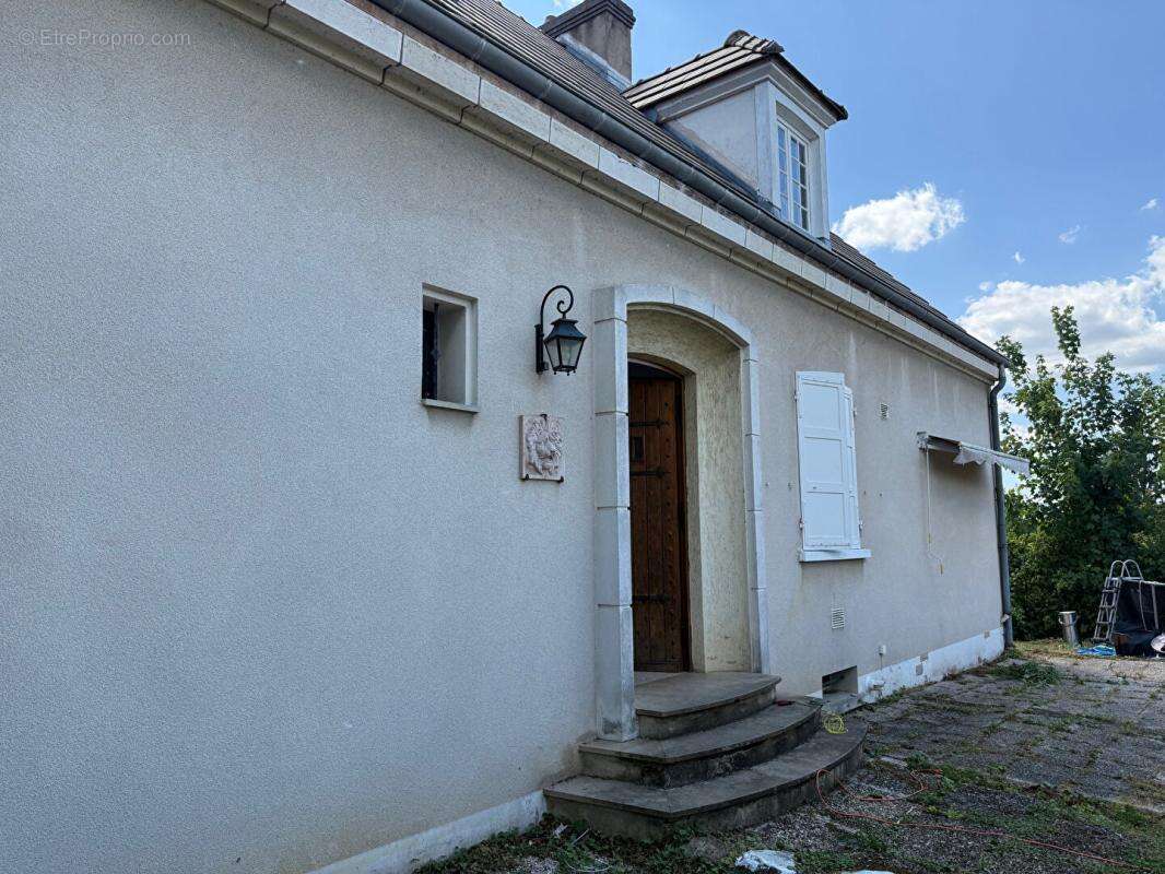 Maison à CHATENOY-LE-ROYAL