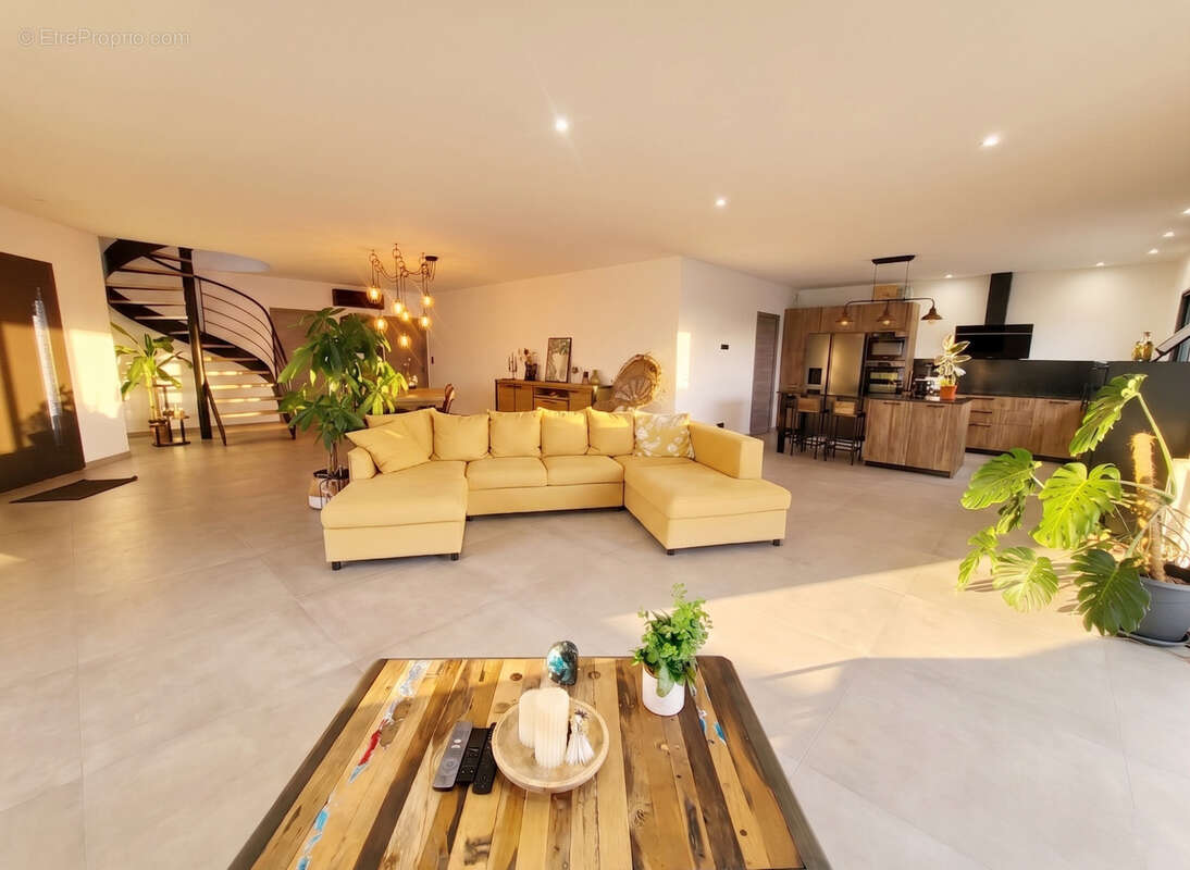 Superbe villa moderne de 207m2 avec garage de 40m2 - photo 7