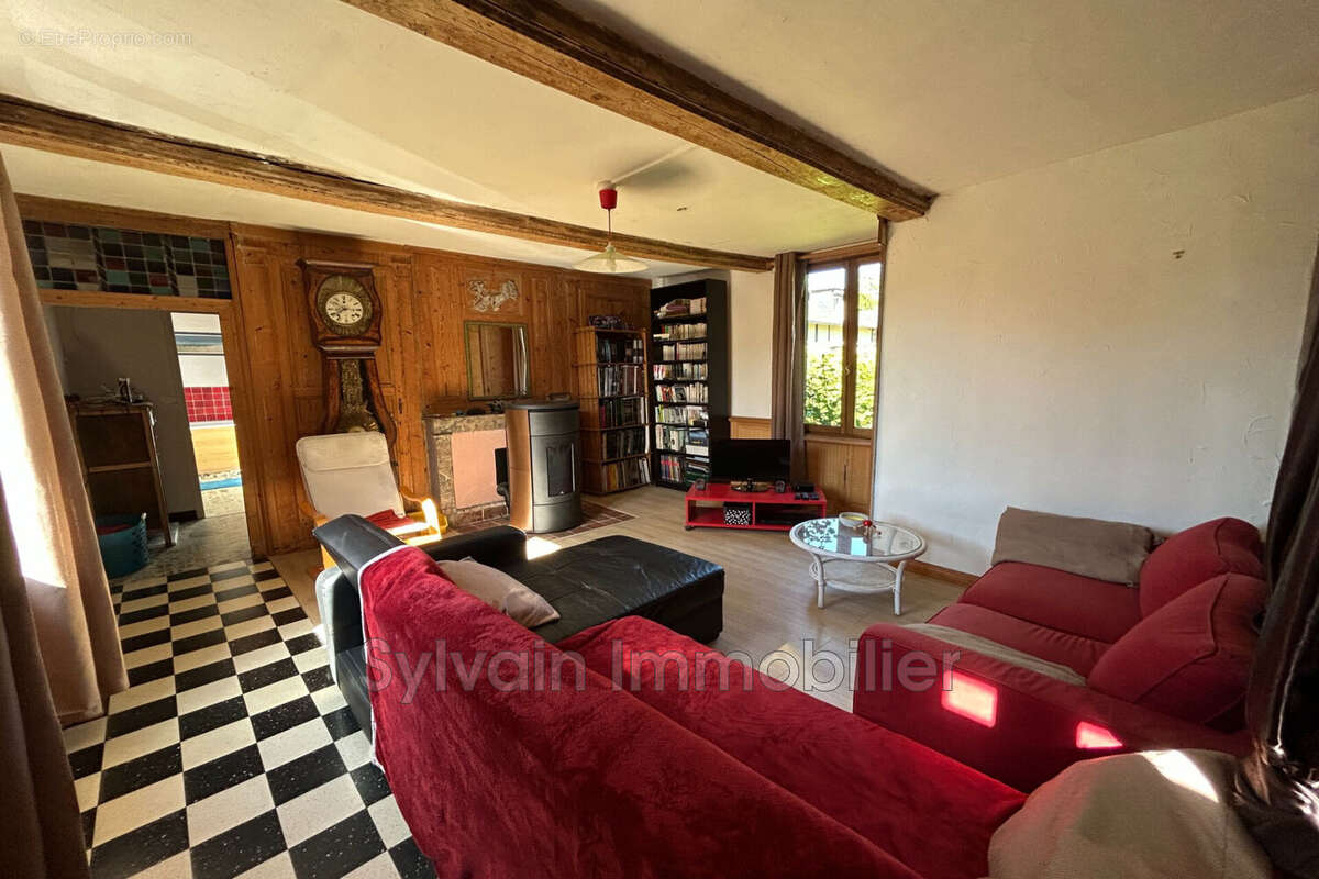 Maison à FORMERIE