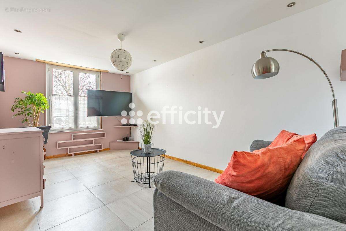 Maison à CREPY-EN-VALOIS